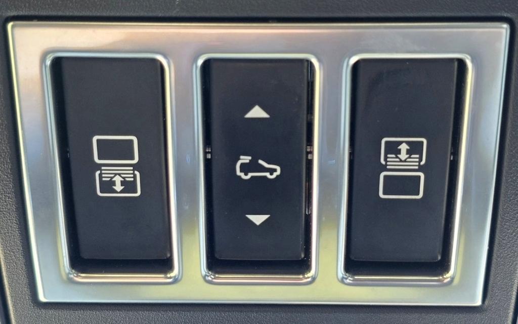 Land Rover Discovery  2023