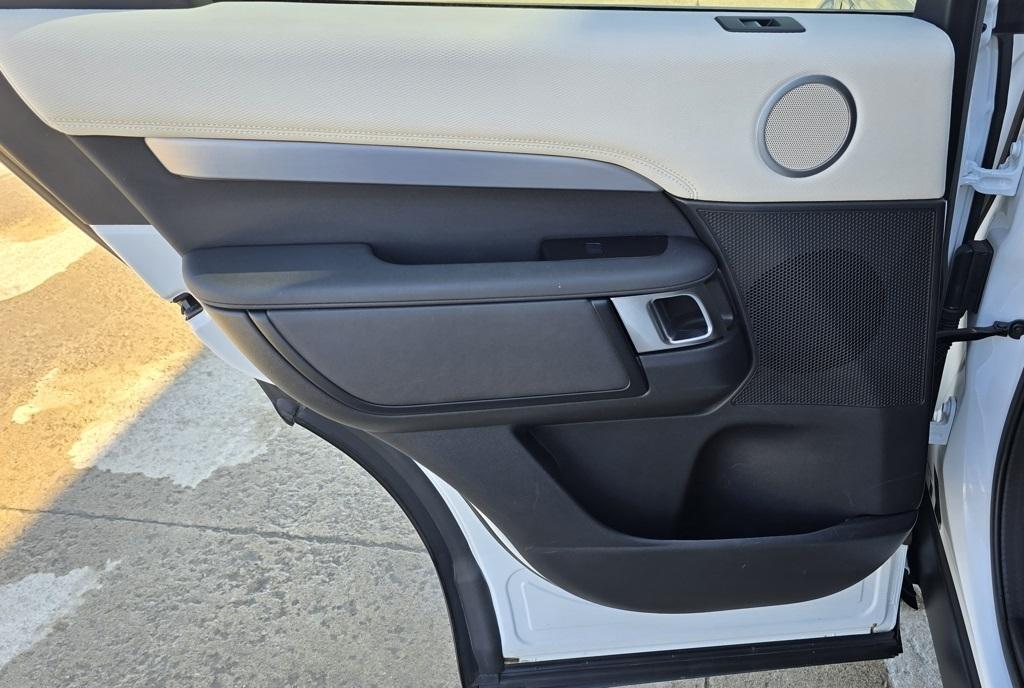 Land Rover Discovery  2023