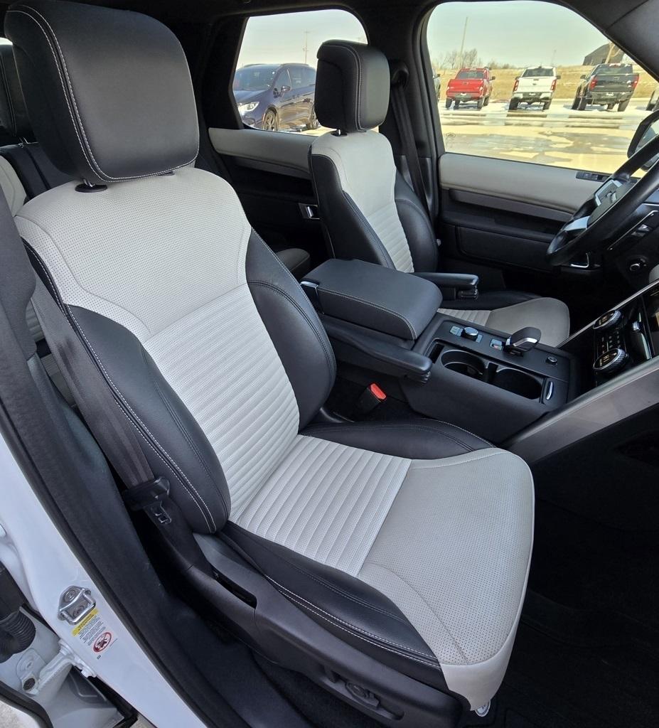 Land Rover Discovery  2023