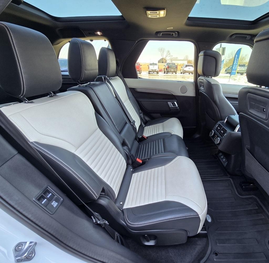 Land Rover Discovery  2023