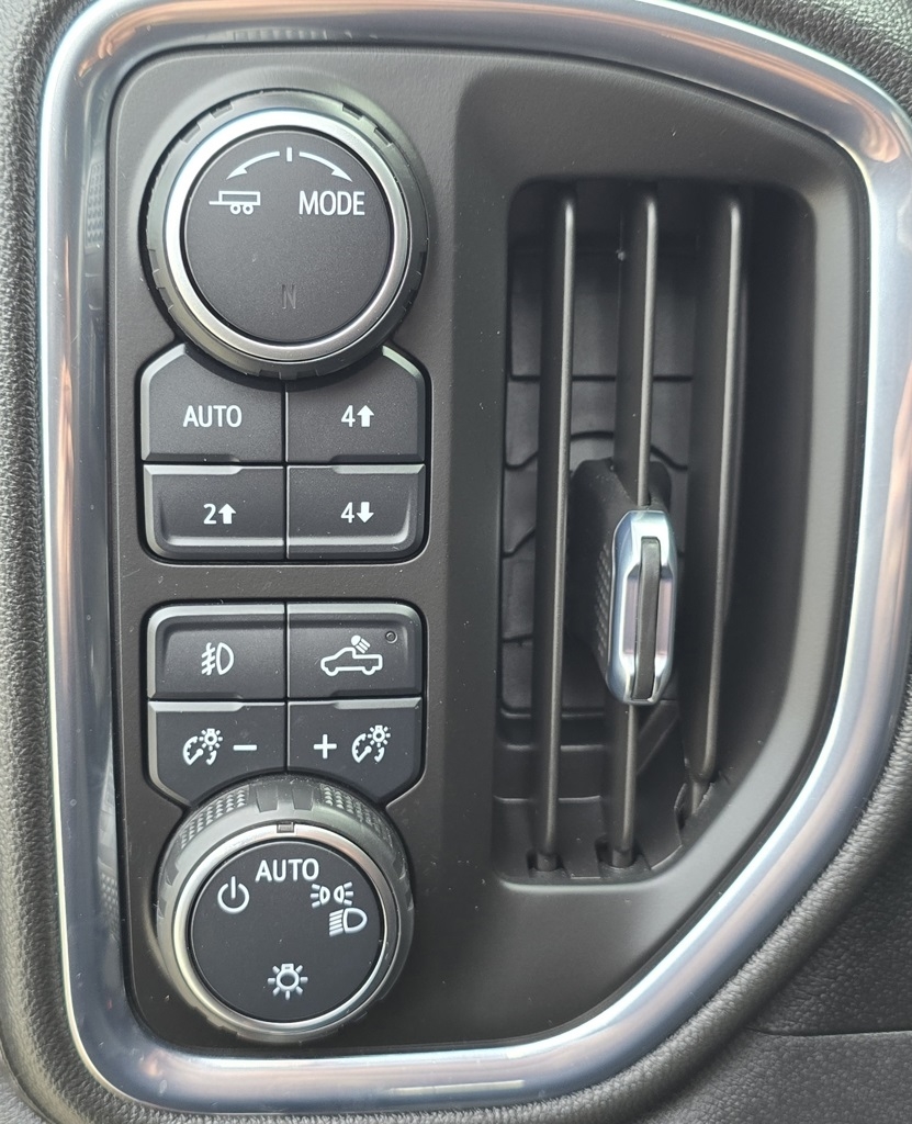 Chevrolet Silverado 1500  2021