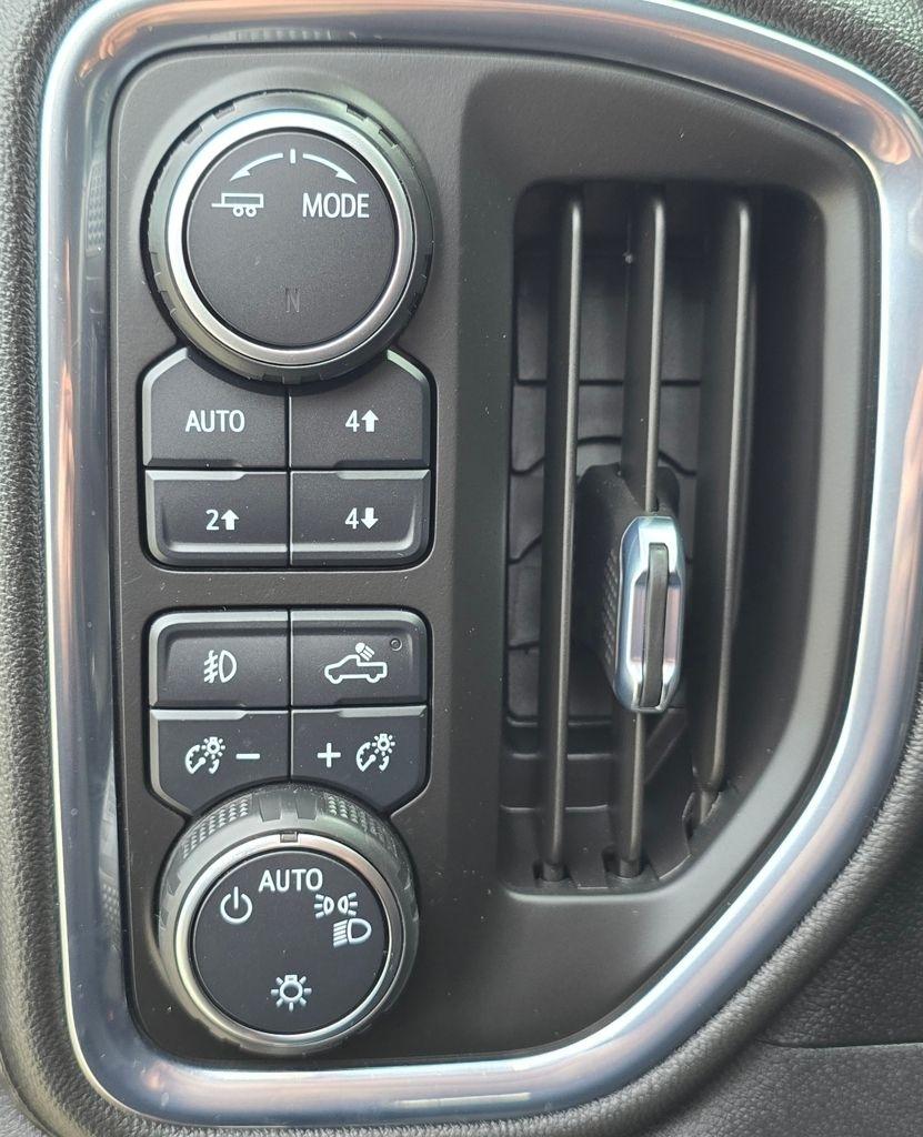 Chevrolet Silverado 1500  2021