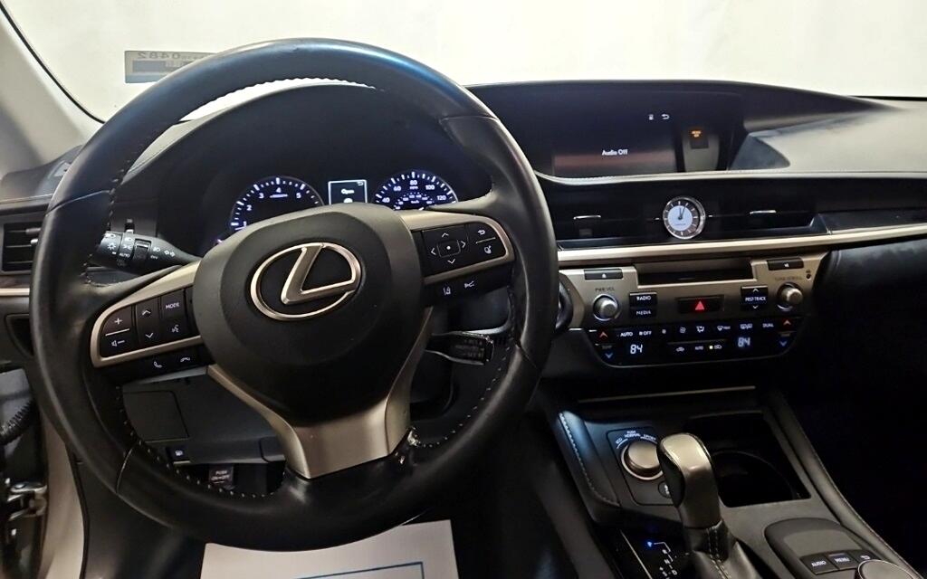 Lexus ES 350  2018