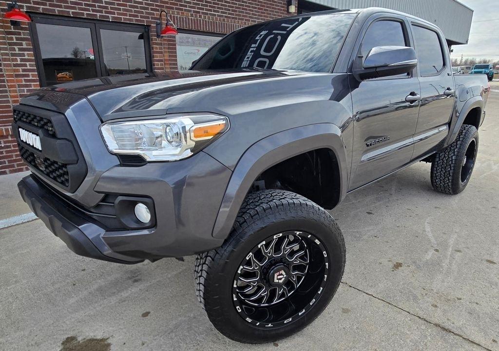 Toyota Tacoma  2021