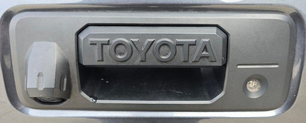 Toyota Tacoma  2021