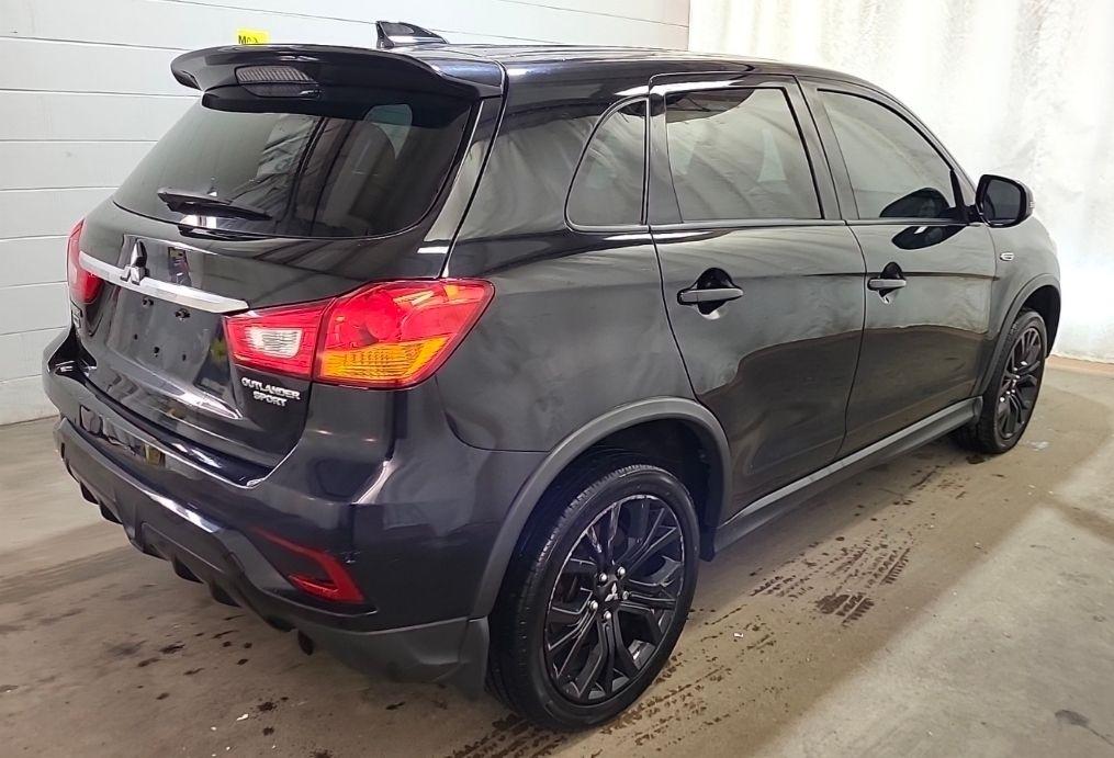 Mitsubishi Outlander Sport  2019