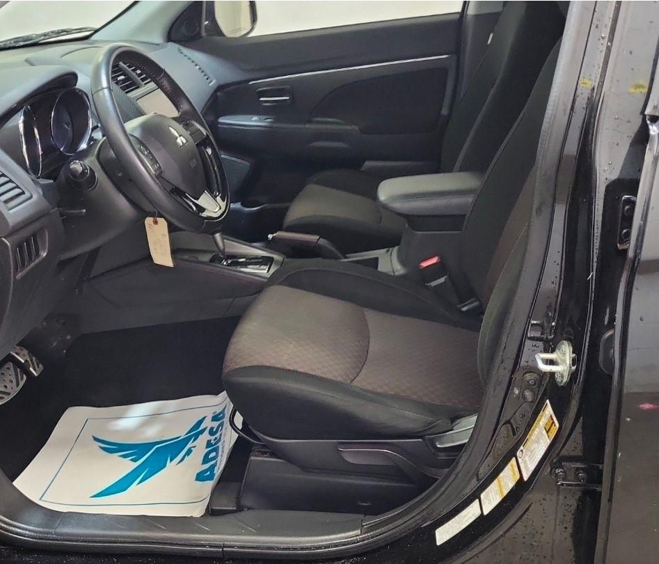 Mitsubishi Outlander Sport  2019