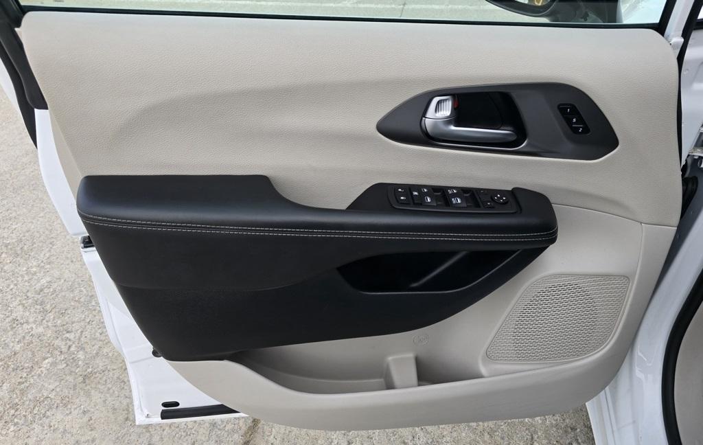 Chrysler Pacifica  2024