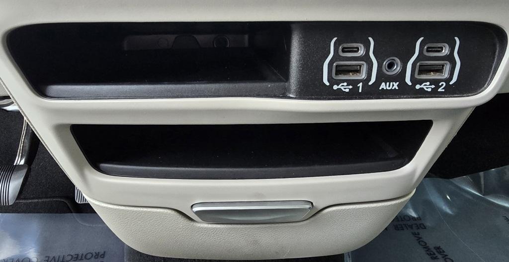 Chrysler Pacifica  2024