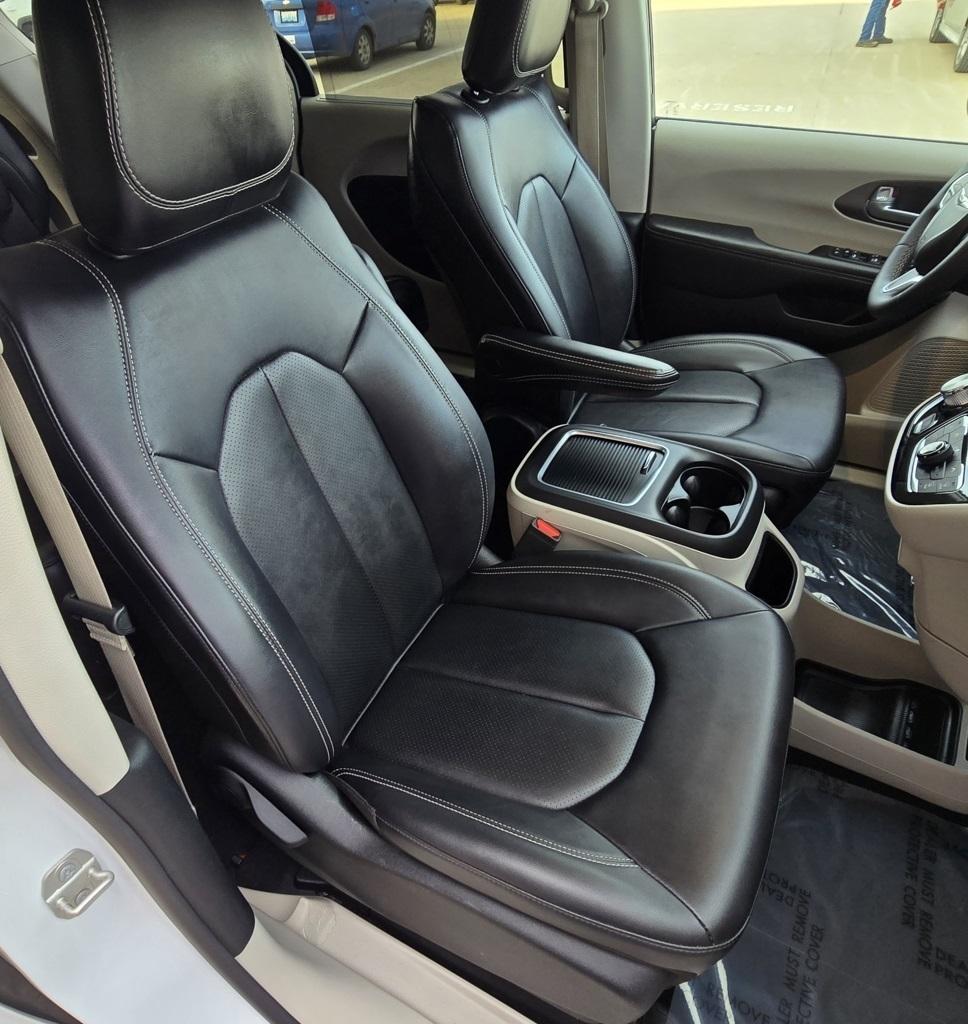 Chrysler Pacifica  2024