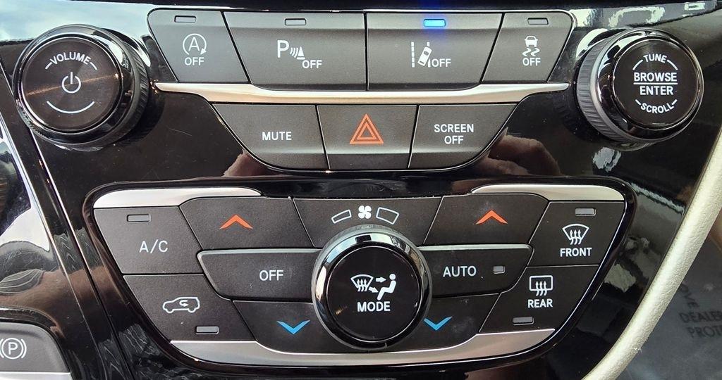 Chrysler Pacifica  2024