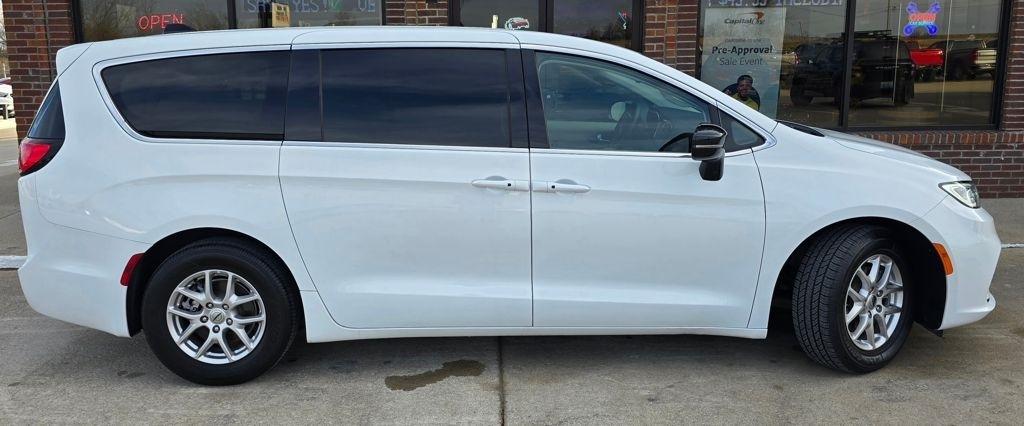 Chrysler Pacifica  2024