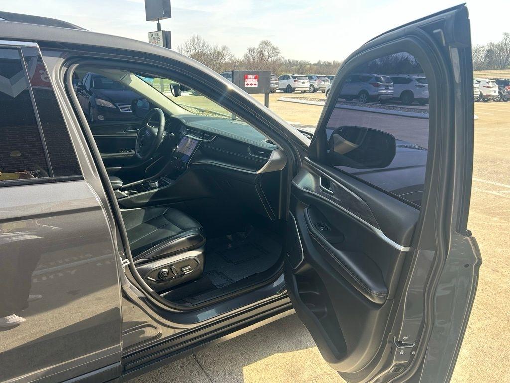 Jeep Grand Cherokee  2021