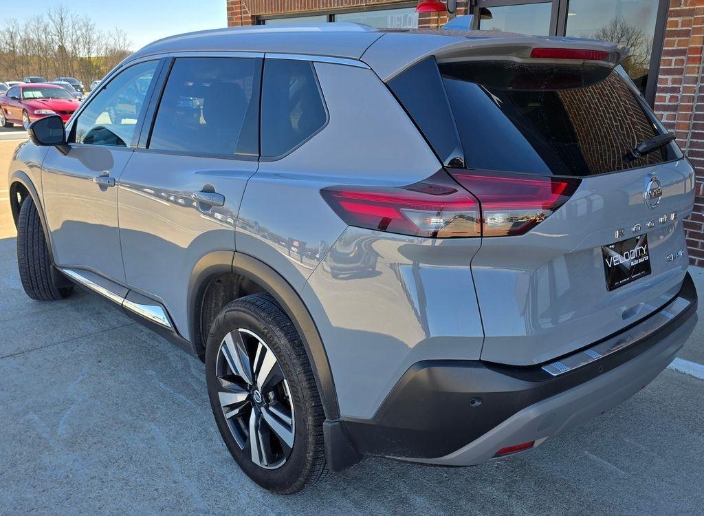 Nissan Rogue  2021