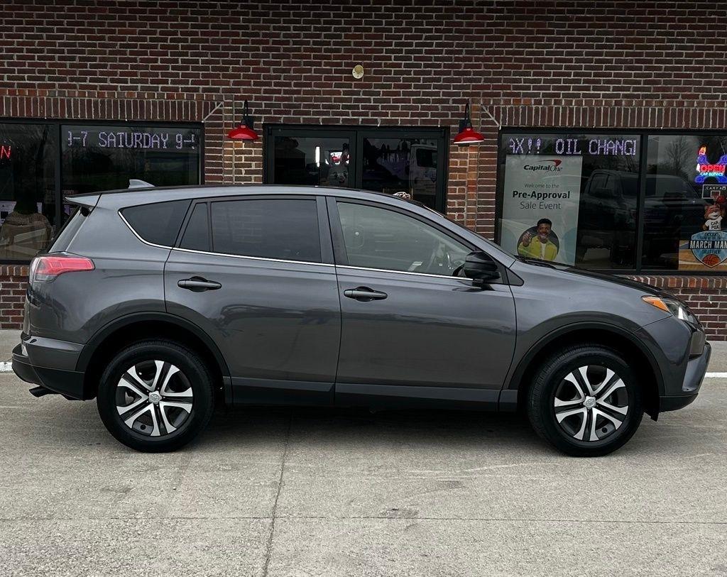 Toyota RAV4  2018