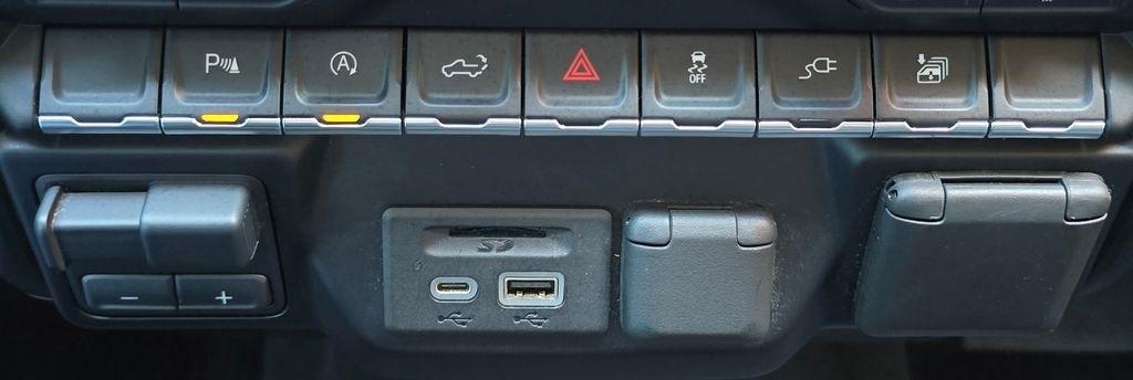 Chevrolet Silverado 1500  2021