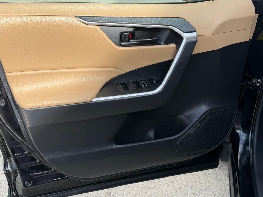 Toyota RAV4 Hybrid  2023