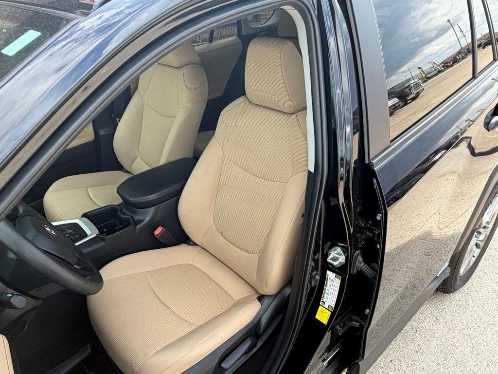 Toyota RAV4 Hybrid  2023