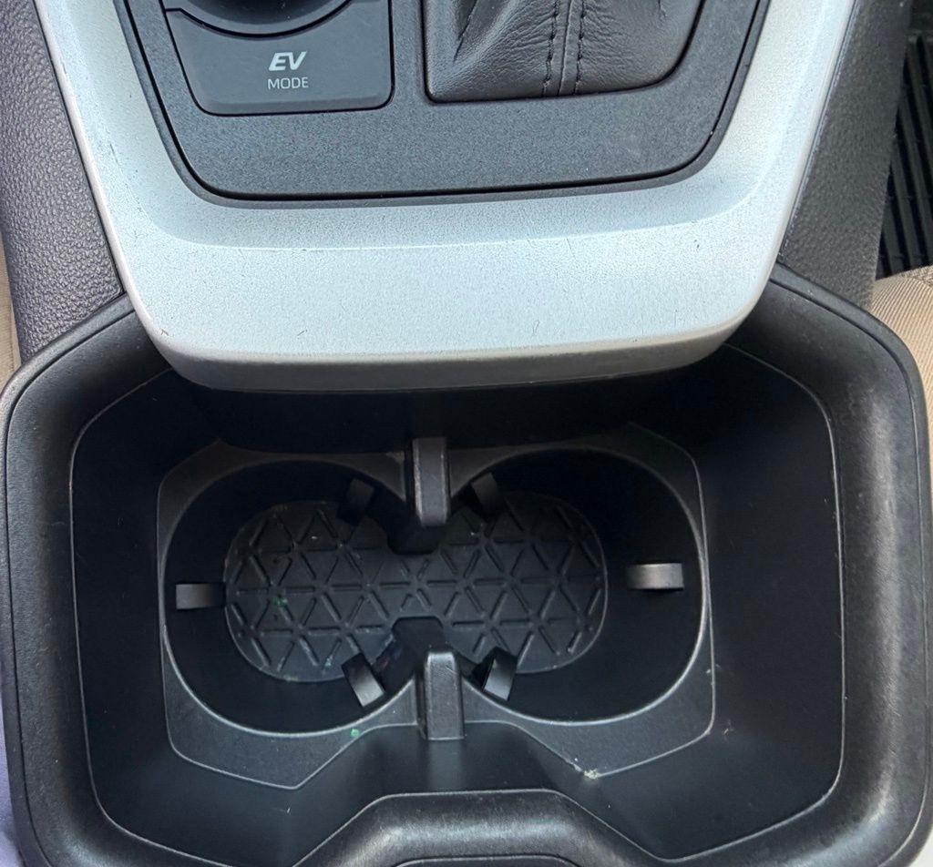 Toyota RAV4 Hybrid  2023