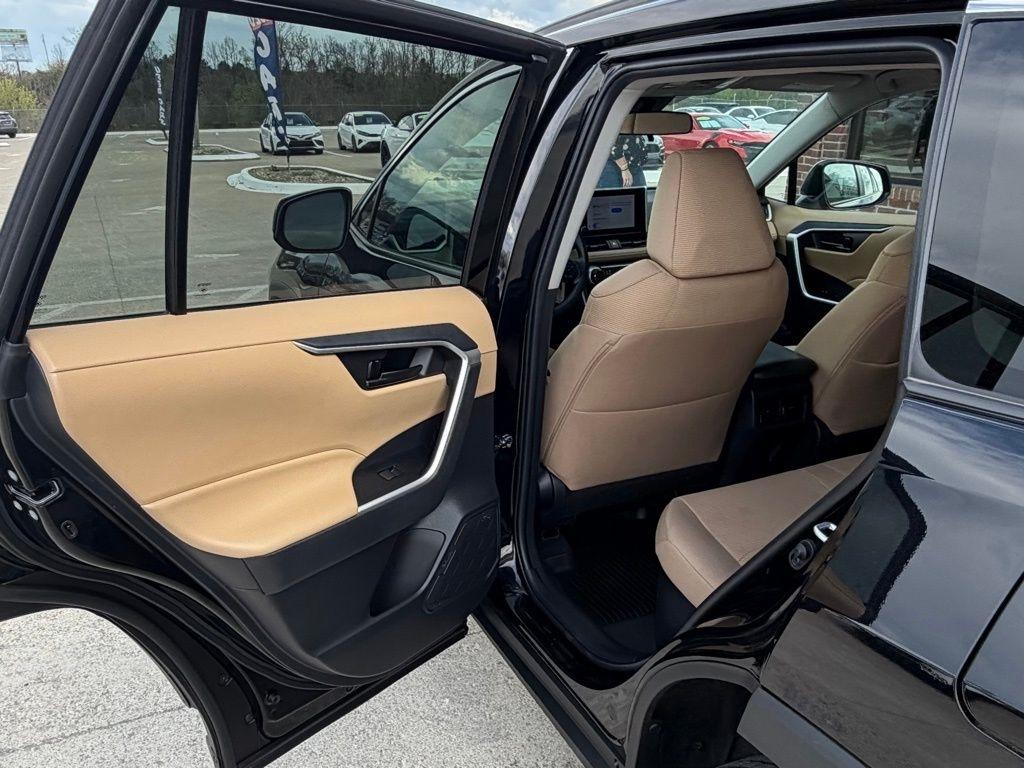 Toyota RAV4 Hybrid  2023