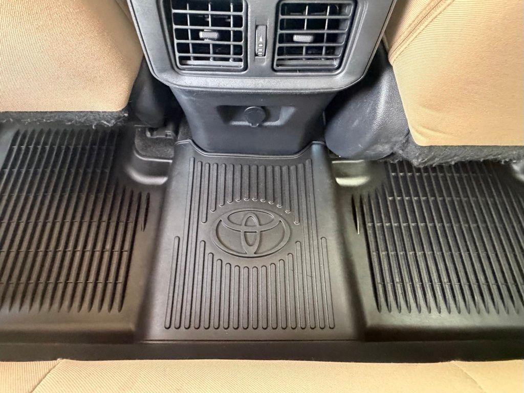 Toyota RAV4 Hybrid  2023