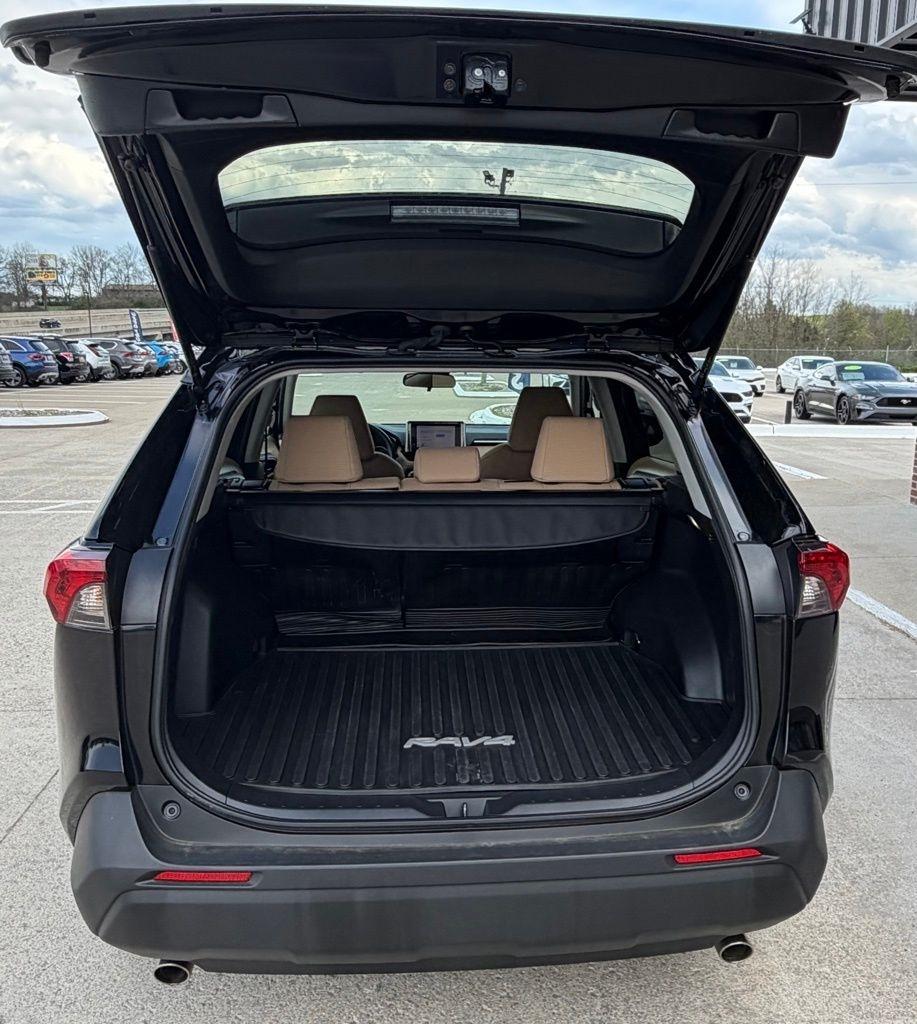 Toyota RAV4 Hybrid  2023