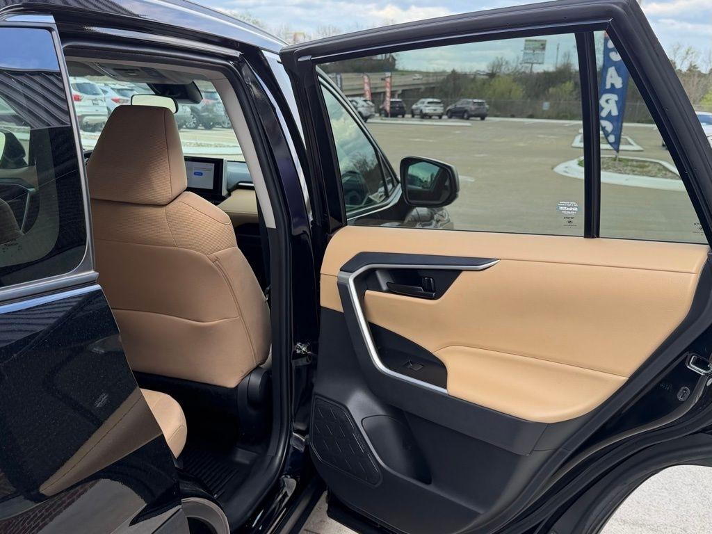 Toyota RAV4 Hybrid  2023