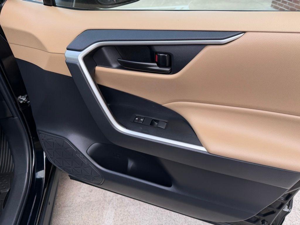 Toyota RAV4 Hybrid  2023