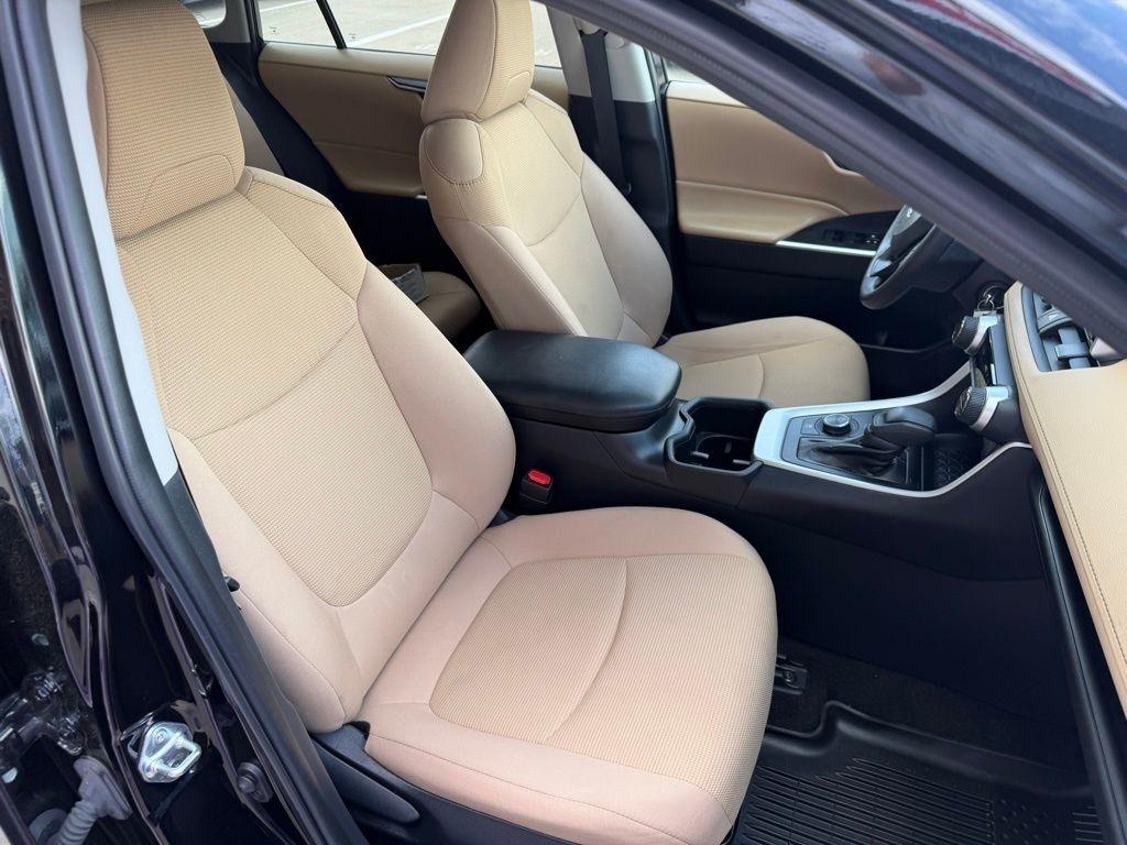 Toyota RAV4 Hybrid  2023