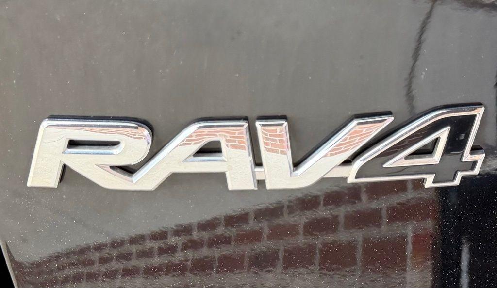 Toyota RAV4 Hybrid  2023