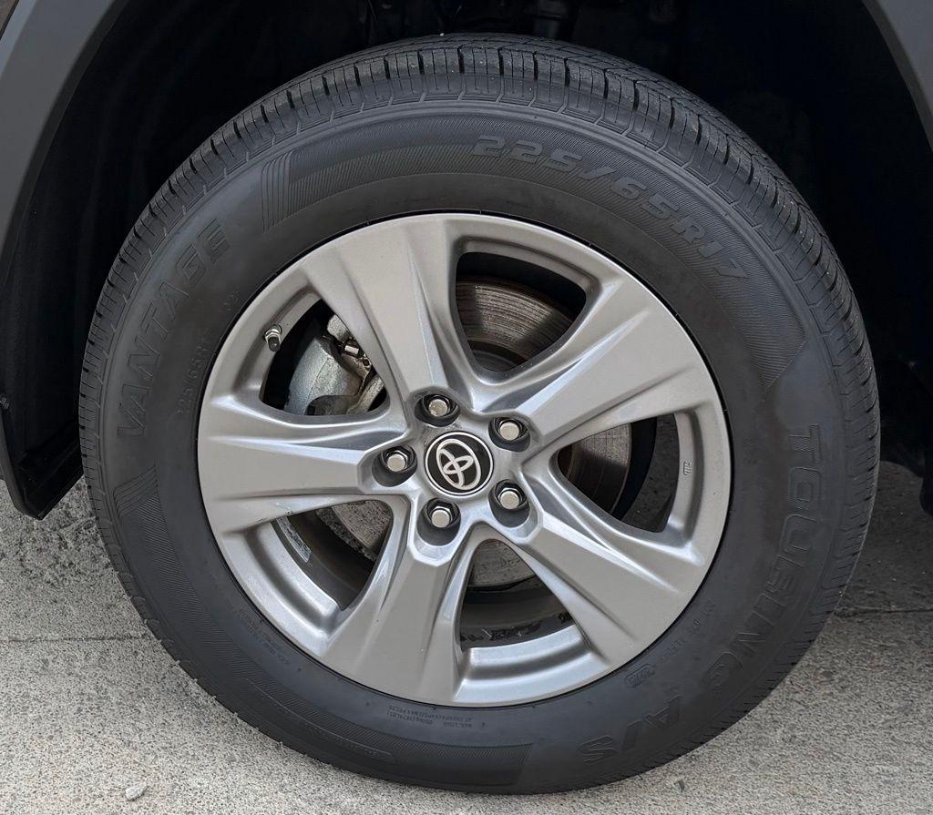 Toyota RAV4 Hybrid  2023