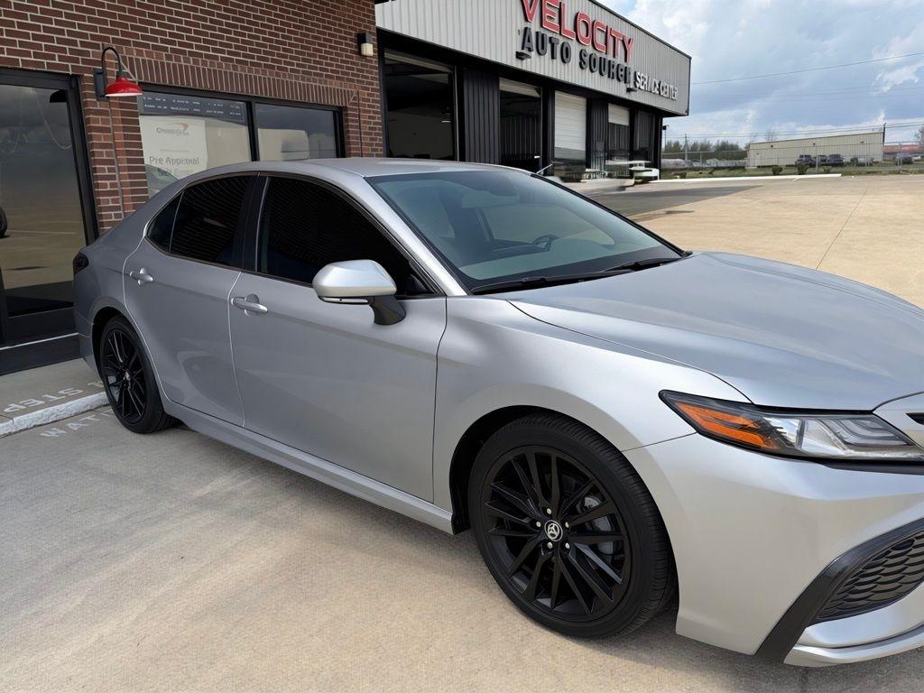 Toyota Camry Hybrid  2022