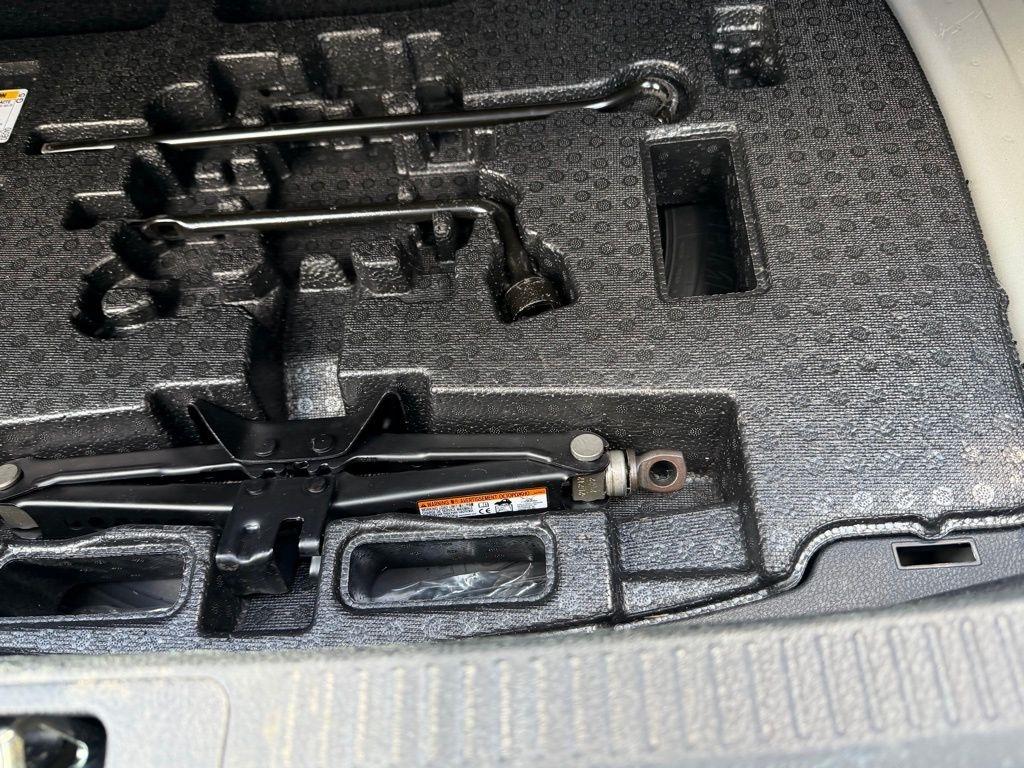 Toyota Camry Hybrid  2022