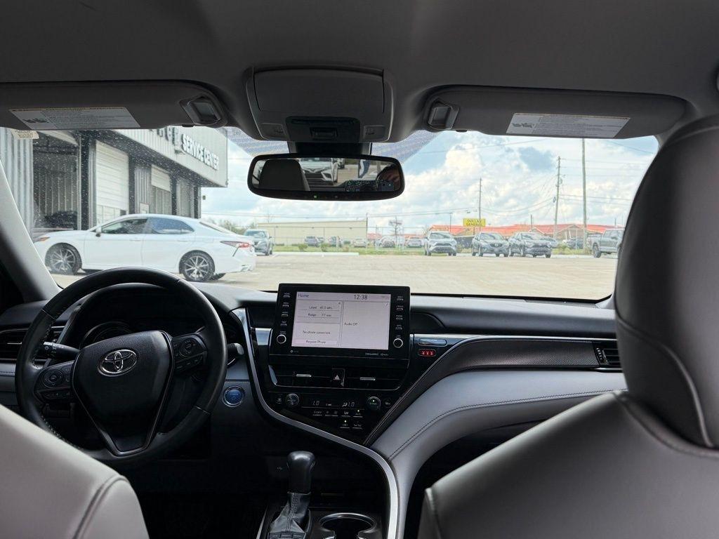 Toyota Camry Hybrid  2022