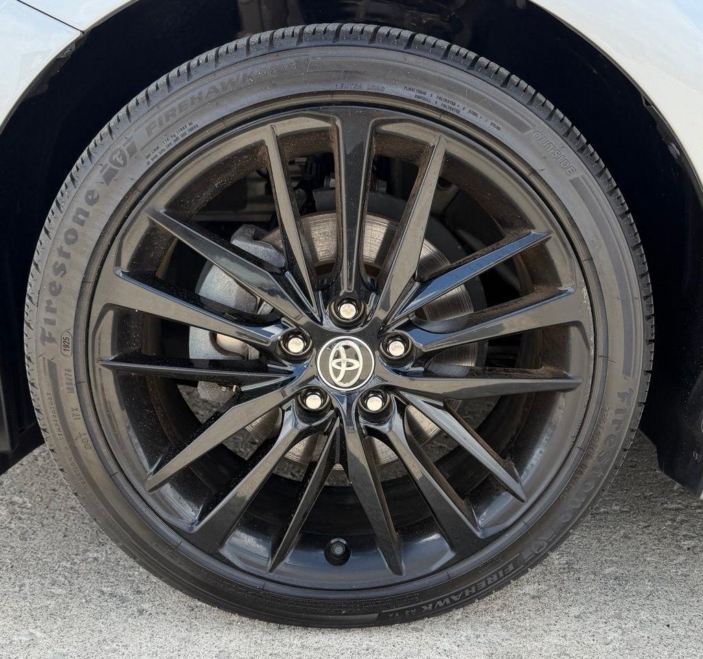 Toyota Camry Hybrid  2022