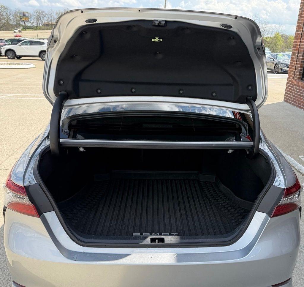 Toyota Camry Hybrid  2022