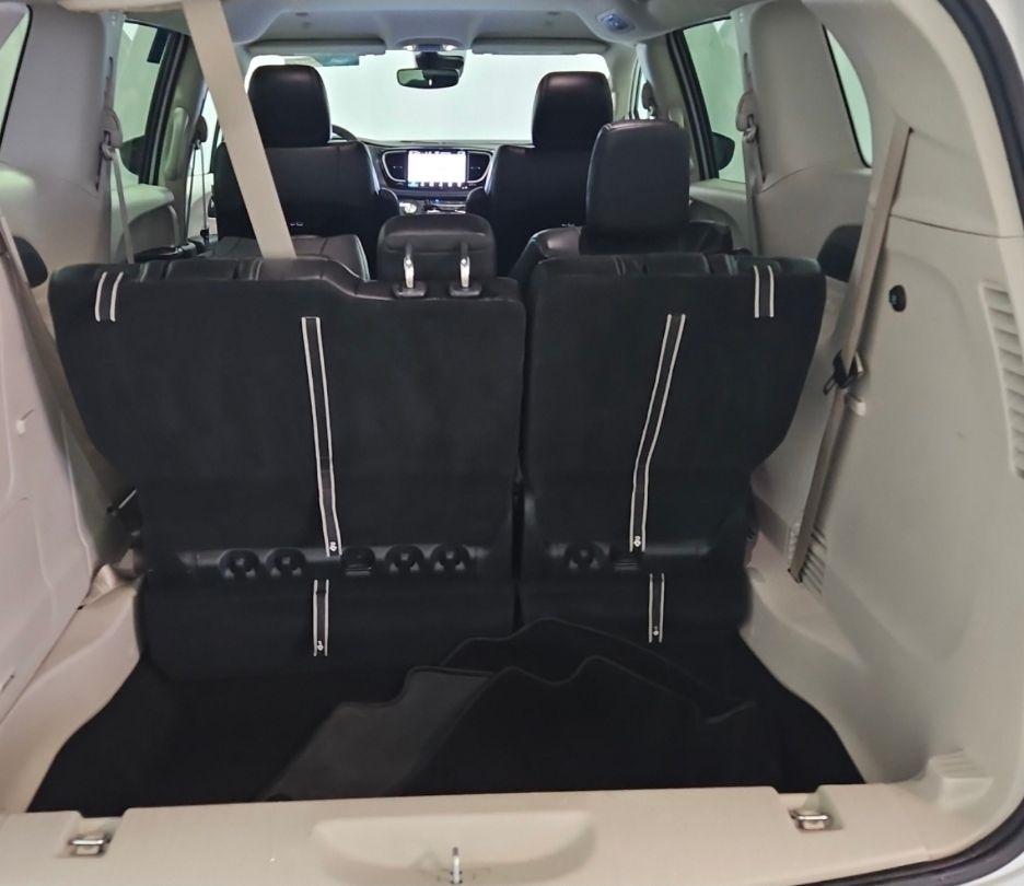 Chrysler Pacifica Hybrid  2023