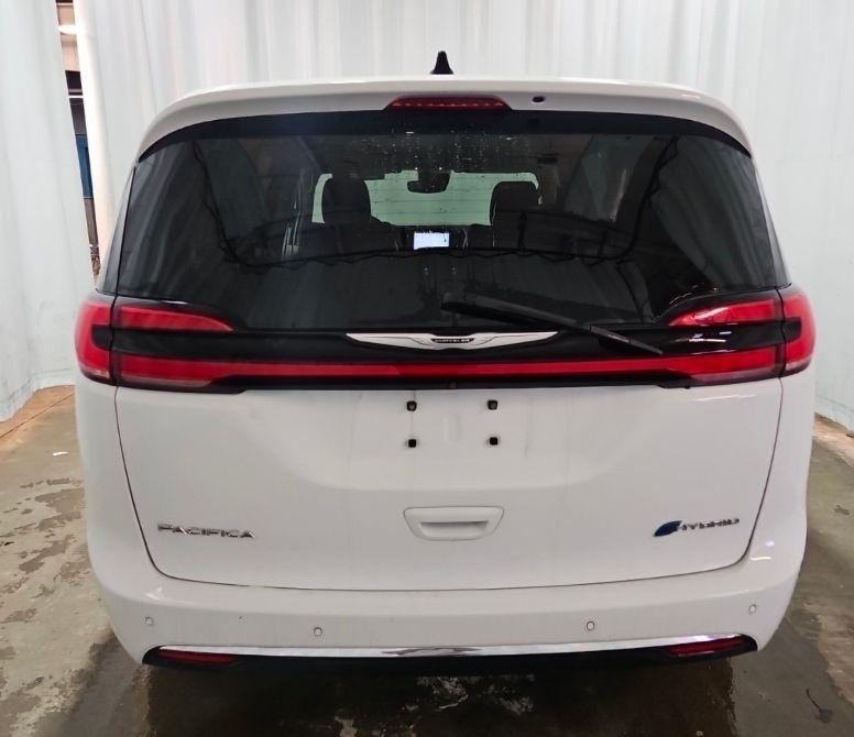 Chrysler Pacifica Hybrid  2023