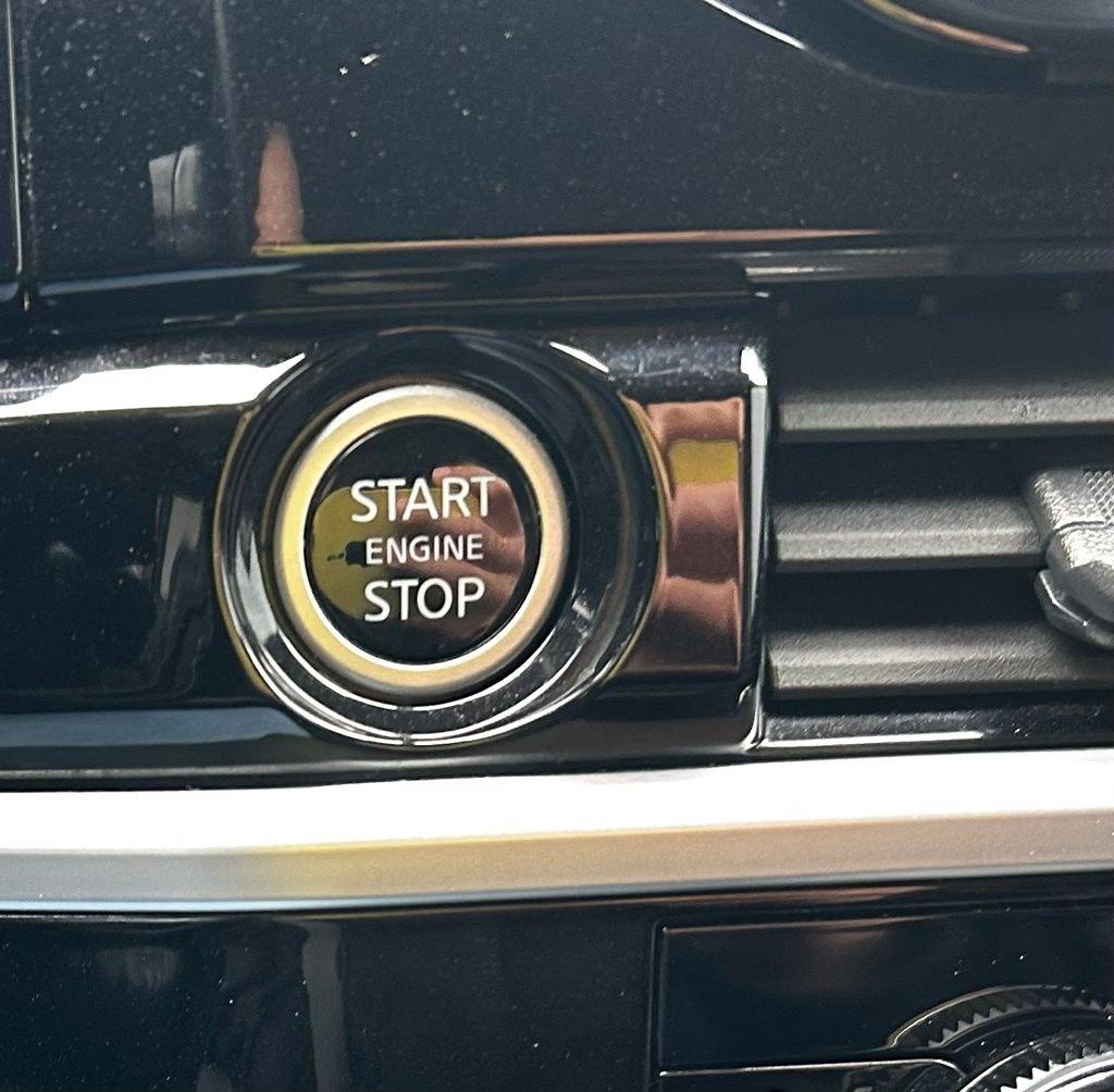 Nissan Pathfinder  2024