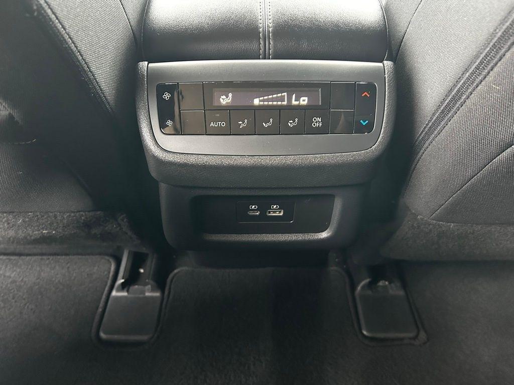 Nissan Pathfinder  2024