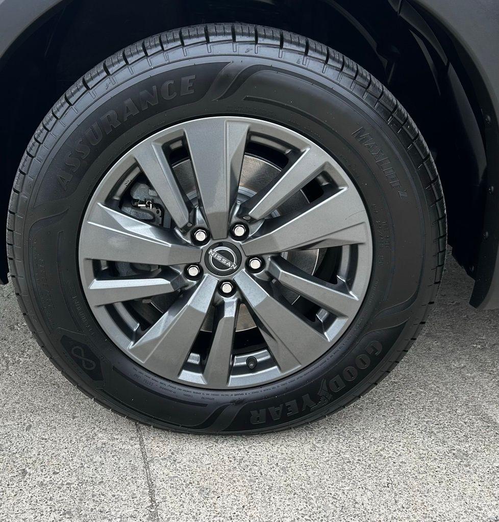 Nissan Pathfinder  2024