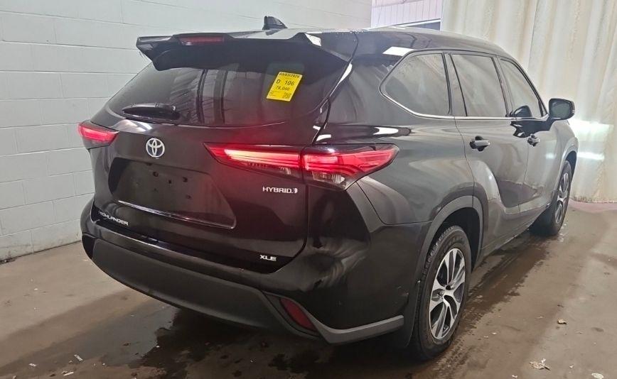 Toyota Highlander Hybrid  2022
