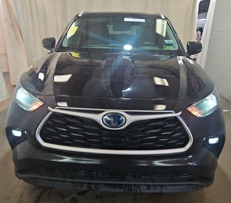 Toyota Highlander Hybrid  2022