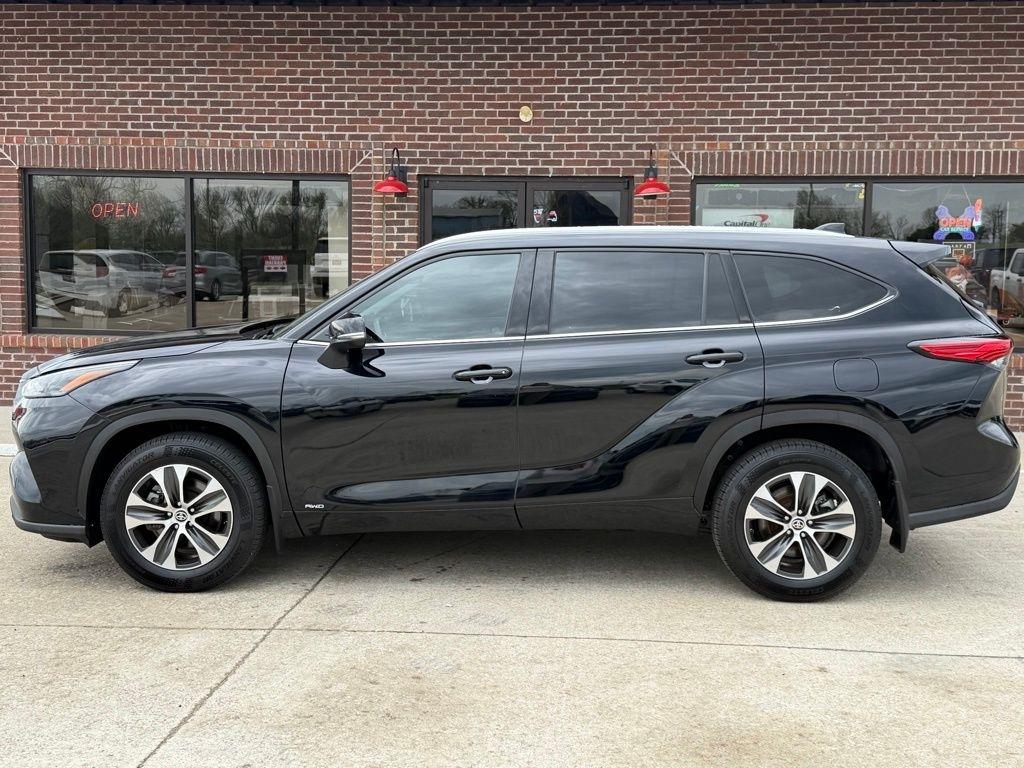 Toyota Highlander Hybrid  2022