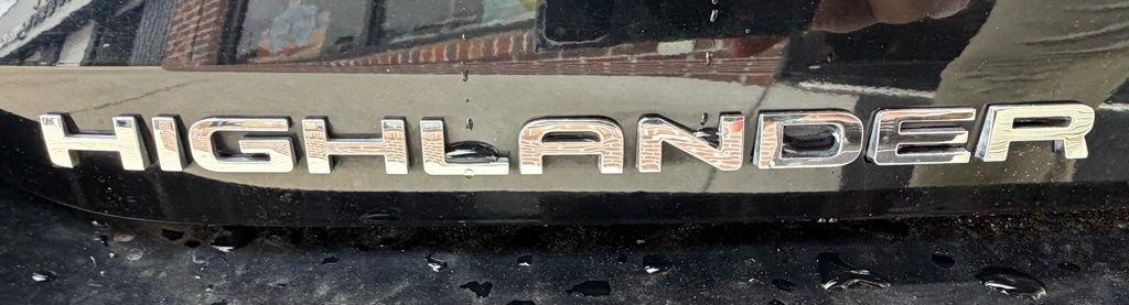 Toyota Highlander Hybrid  2022