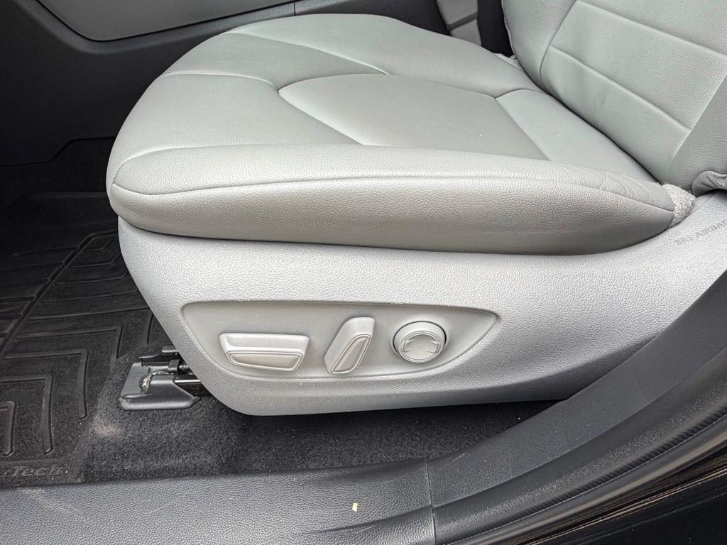 Toyota Highlander Hybrid  2022