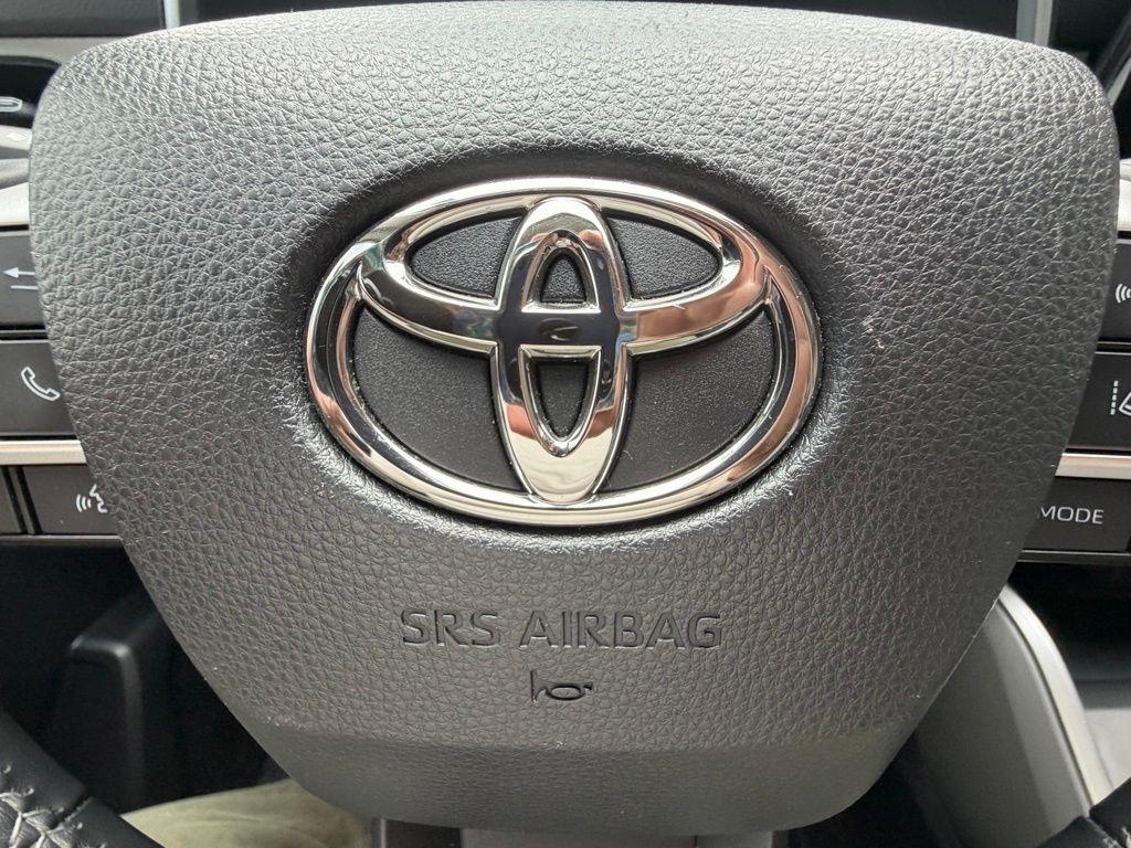 Toyota Highlander Hybrid  2022