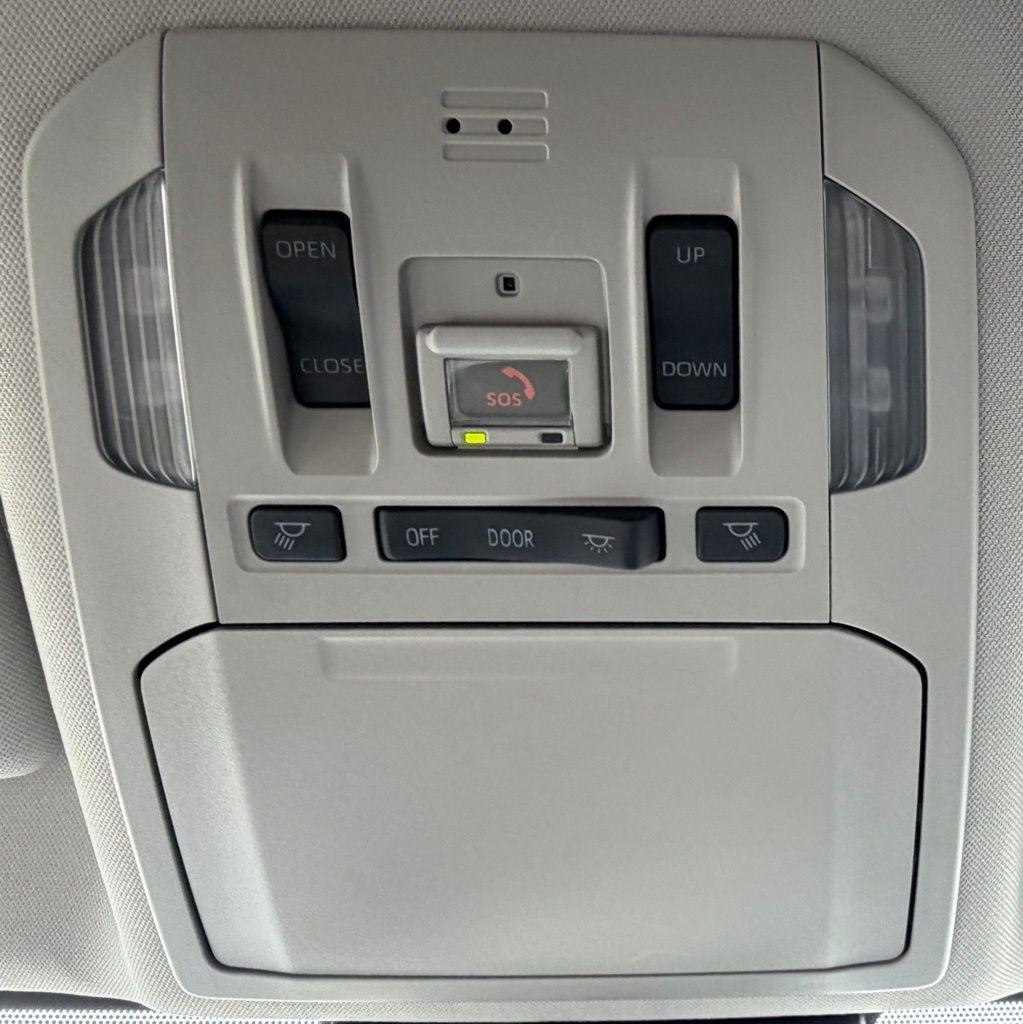 Toyota Highlander Hybrid  2022