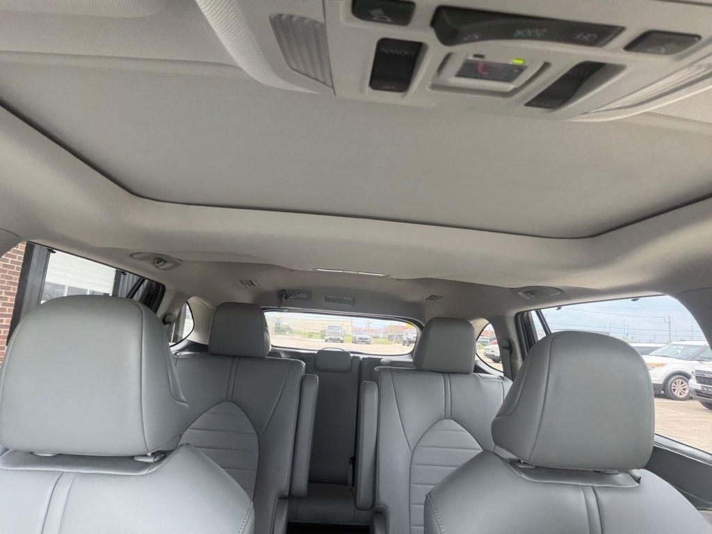 Toyota Highlander Hybrid  2022