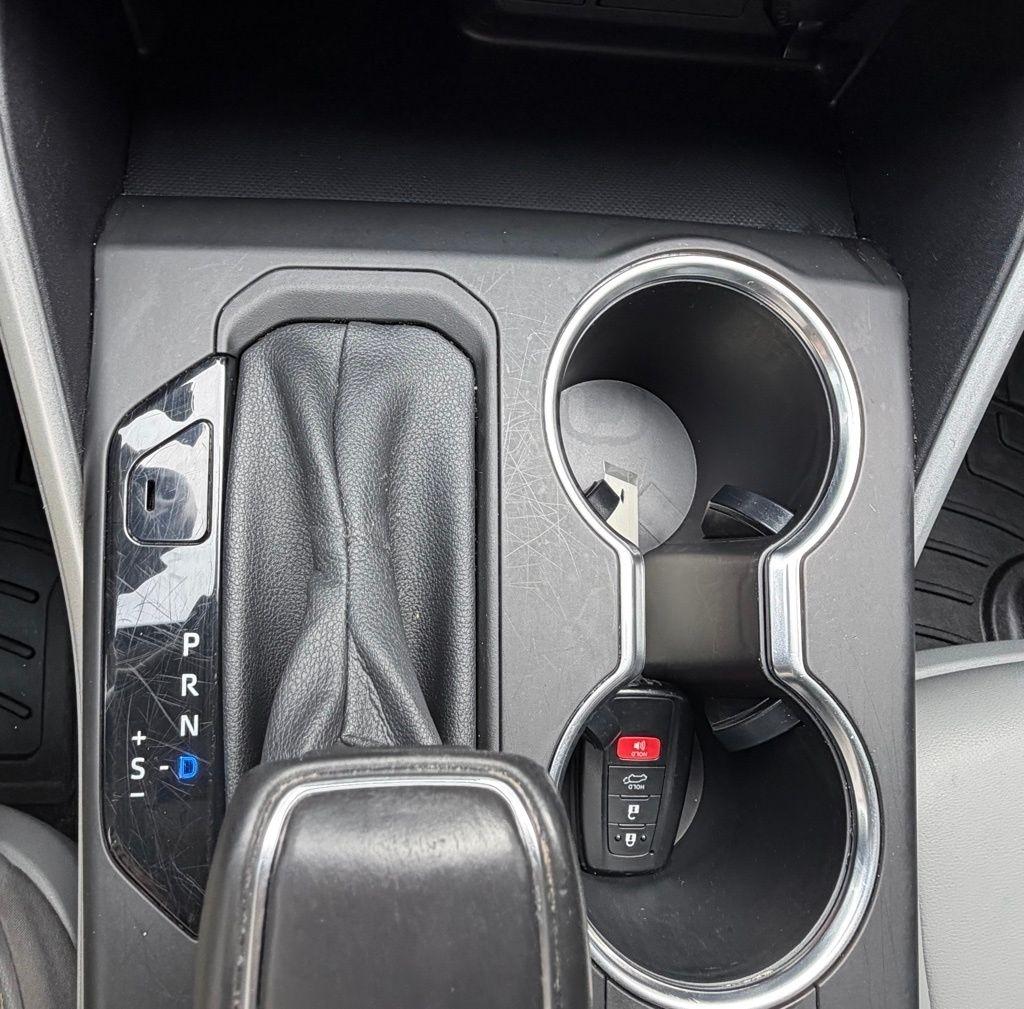 Toyota Highlander Hybrid  2022